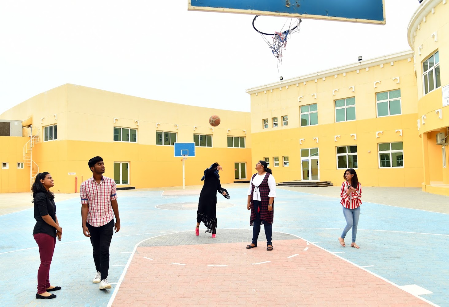 جامعة ستيرلنغ ، رأس الخيمة - رأس الخيمة