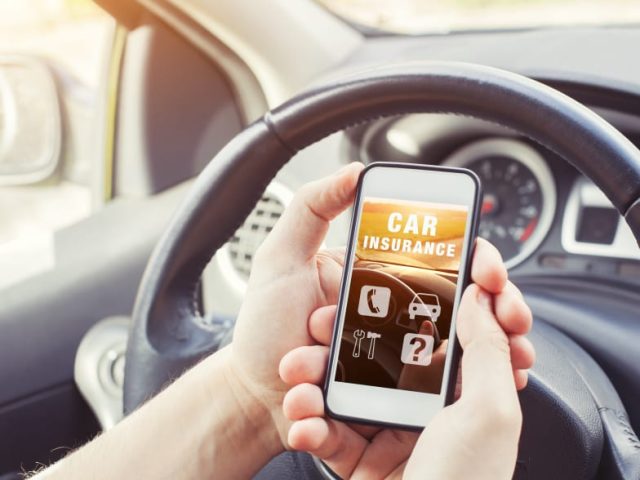 خدمات تسجيل المركبات البلاتينية (مساعدة التأمين والتوثيق)  -  أم القيوين