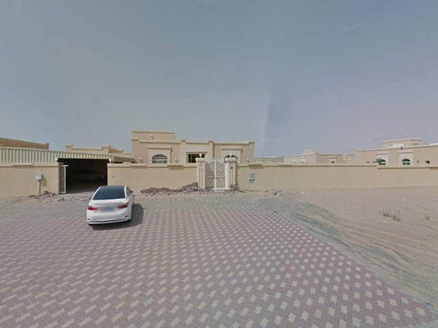 سوبر ماركت الجمهور - أم القيوين