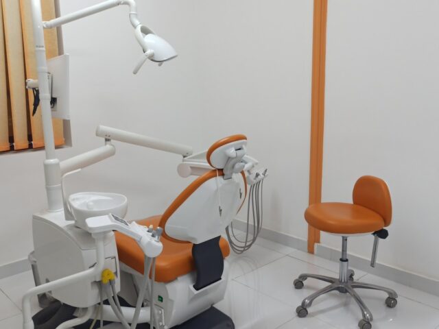عيادة العنق لطب الأسنان / أفضل عيادة أسنان في رأس الخيمة / طبيب أسنان بأسعار معقولة / أخصائي تقويم الأسنان / سيدة تقويم الأسنان / أخصائي تقويم الأسنان / طبيب أسنان بالقرب مني / النخيل طبيب أسنان رأس الخيمة
